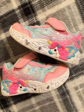 Skechers Girls' Pink & Turquoise Unicorn Light-Up Sneakers